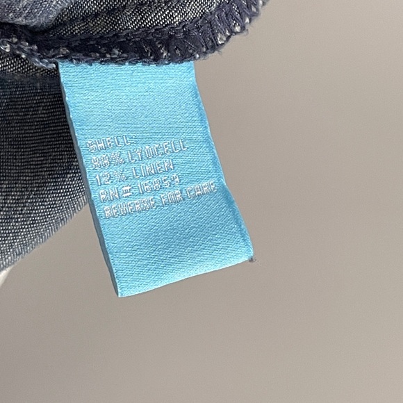 J. McLaughlin Sleeveless Collared Chambray Top Size Medium - Picture 5 of 6